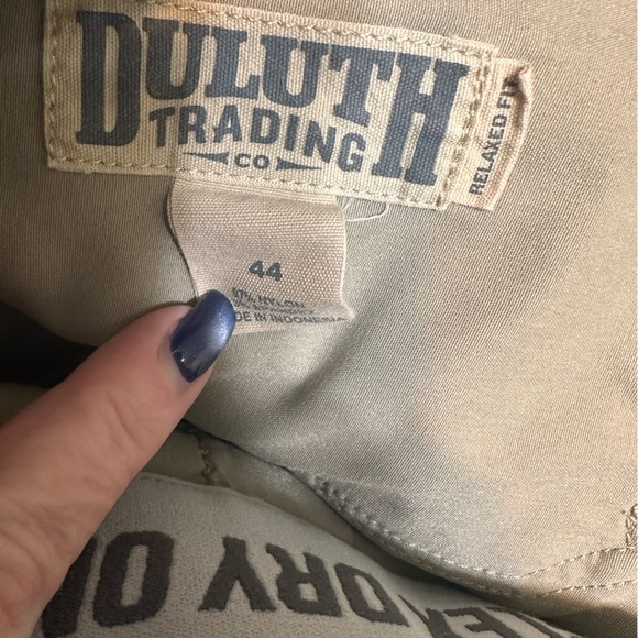 Men's DuluthFlex Dry on the Fly Relaxed Fit Cargo Shorts - Picture 4 of 6